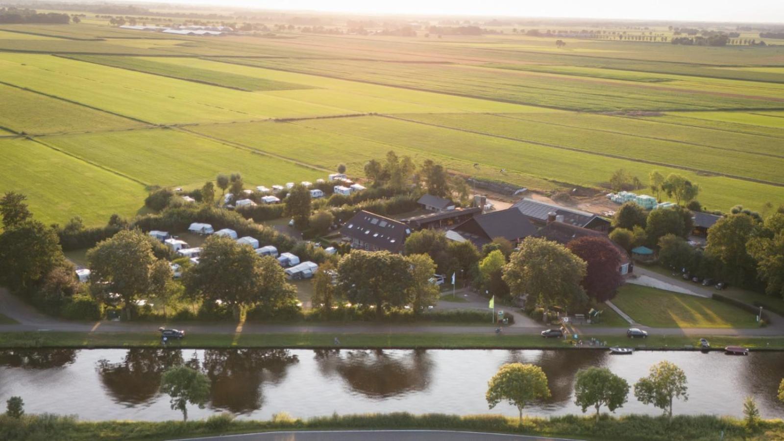 Hoeve Montigny B&B Giethoorn Bagian luar foto